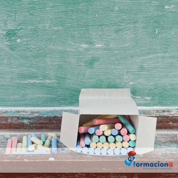 Celebra el Día de la enseñanza aprendiendo y haciendo que aprendan